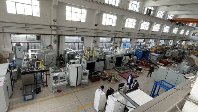 桂林狮达真空电子束焊机 风生水起，铸就装备制造业新旗帜